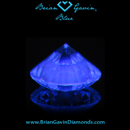 1.388 G VS1 Blue Round fluorescence