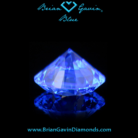 1.027 G VS1 Blue Round fluorescence