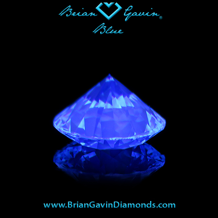 1.157 H VS1 Blue Round fluorescence