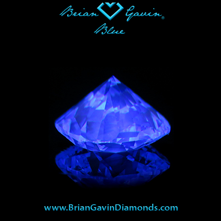 2.141 G VS2 Blue Cushion fluorescence