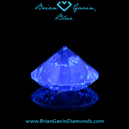 2.084 J VS1 Blue Round fluorescence