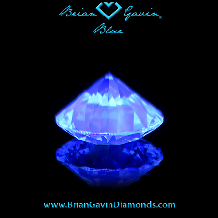 0.541 E VS2 Blue Round fluorescence